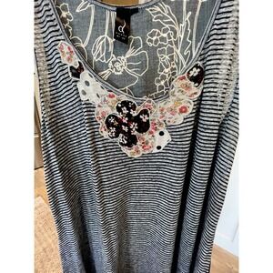 Awake‎ By OS Sleeveless Top Size 1X Double Sided Floral Black Stripes Colorful